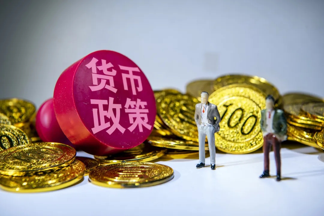 市妇联六届七次执委会议召开